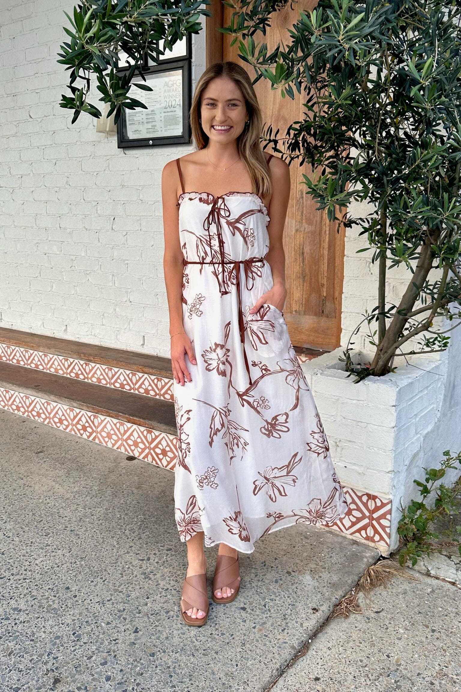 DELILAH Vivienne Midi Dress DRESSES