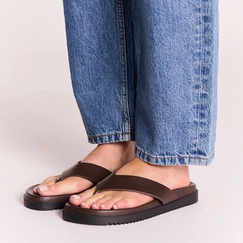 Aila slides - Chocolate