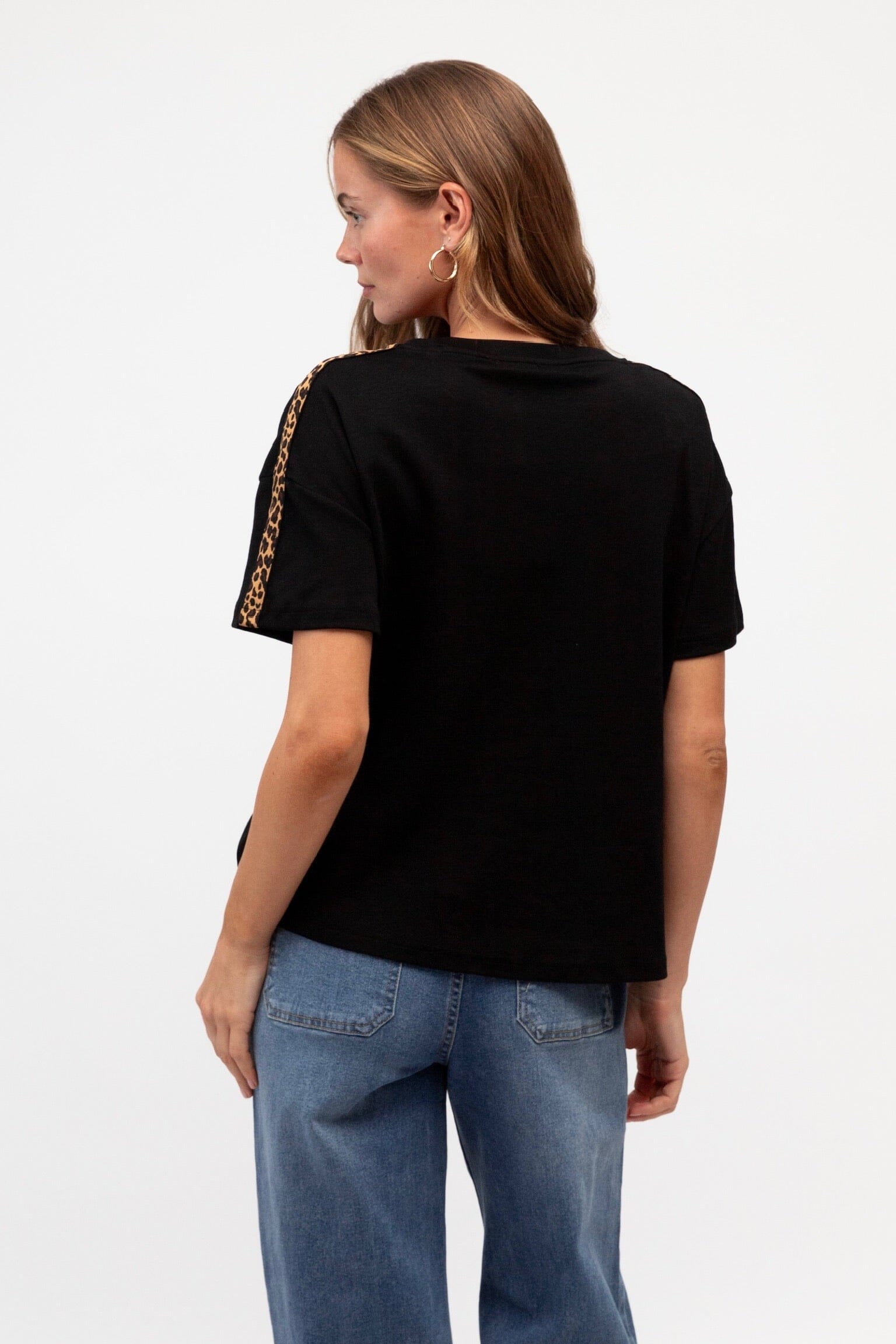 LABEL OF LOVE Leopard Sleeve Detail Tee - Black TOPS
