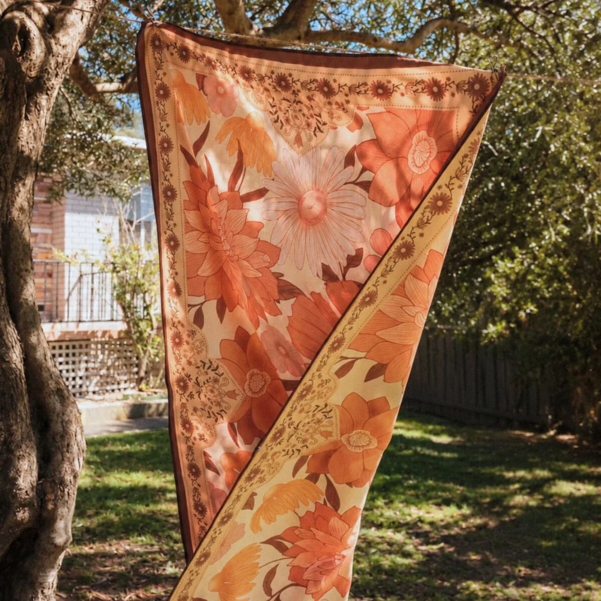 SOMERSIDE Summer Muse Sand Free Beach Towel HOME & LIFESTYLE