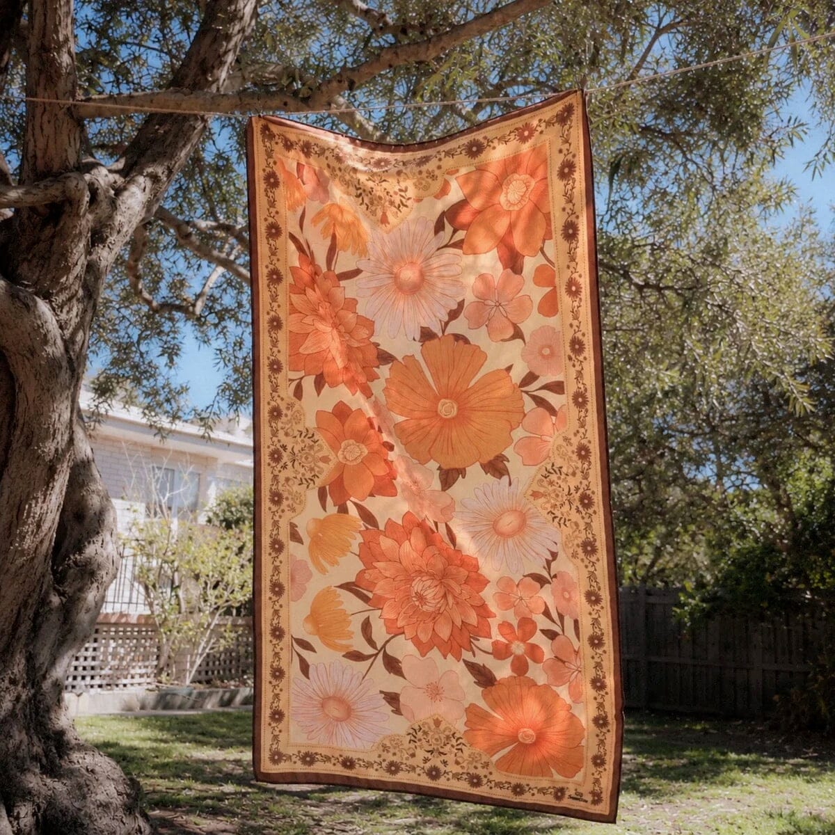 SOMERSIDE Summer Muse Sand Free Beach Towel HOME & LIFESTYLE