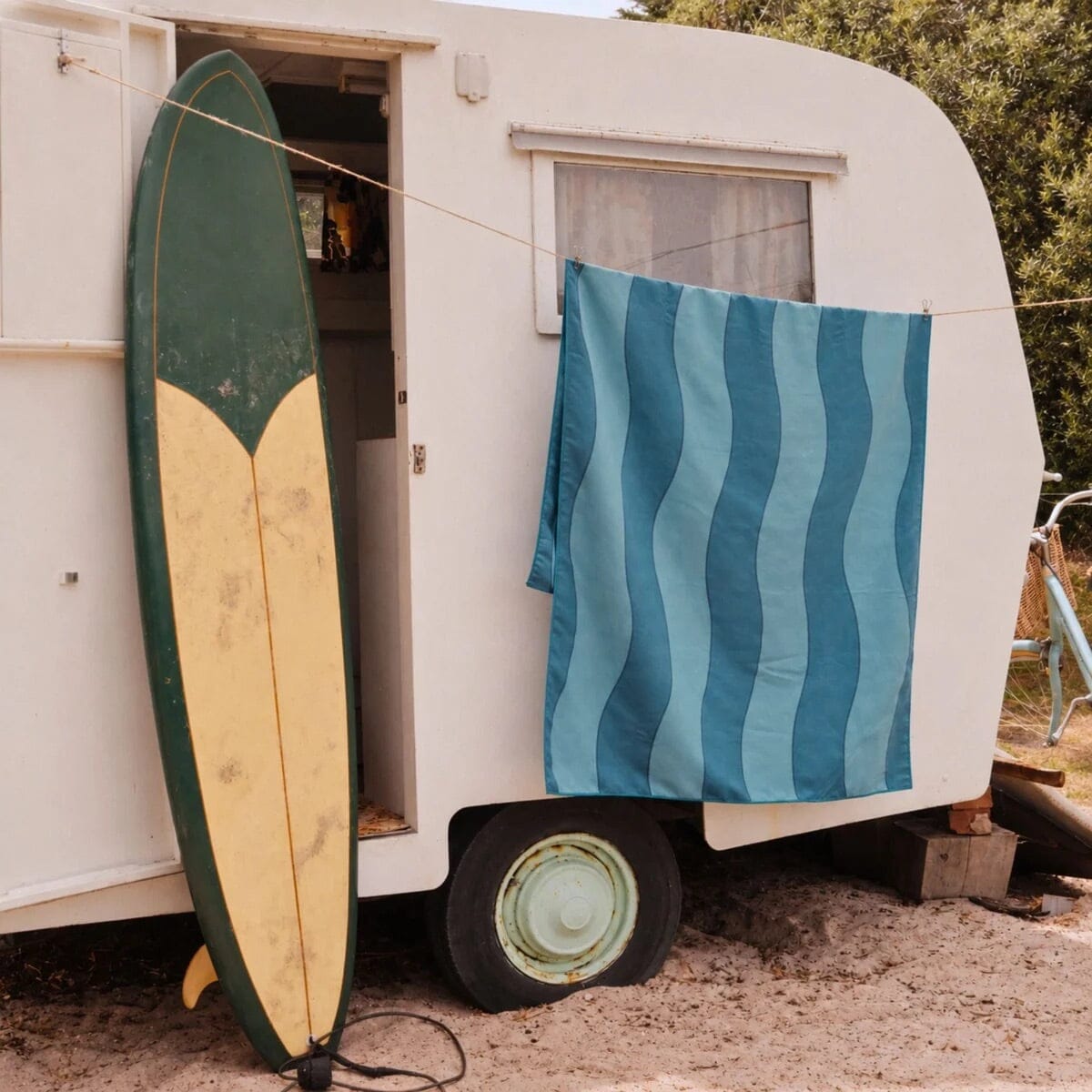 SOMERSIDE Tall Jagger Sand Free Beach Towel HOME & LIFESTYLE