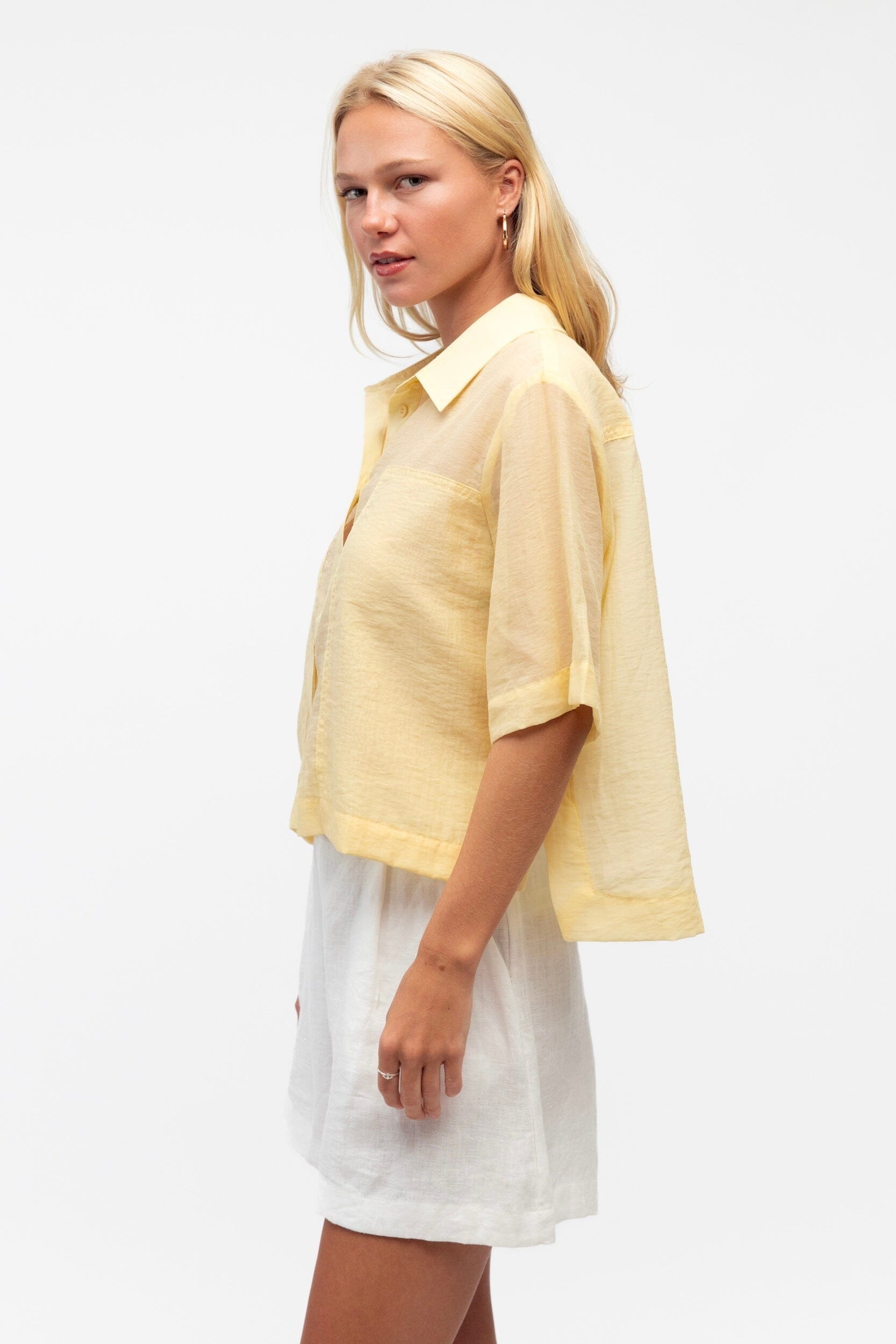 WHITE CLOSET Lette Shirt TOPS