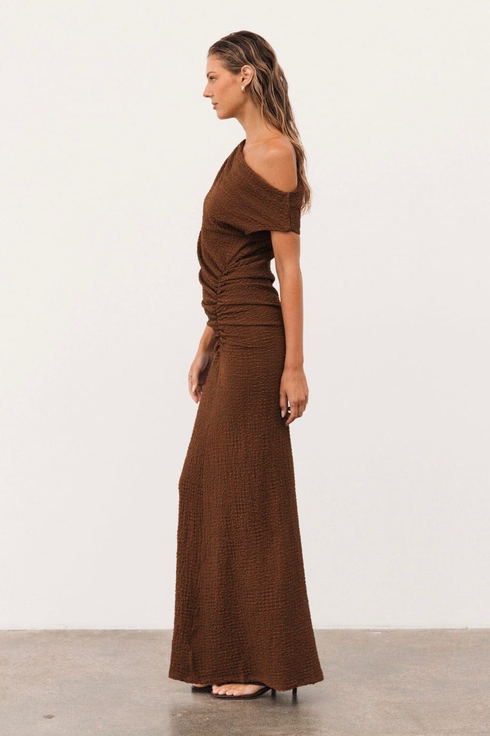 WHITE CLOSET Nadia Maxi Dress - Chocolate DRESSES